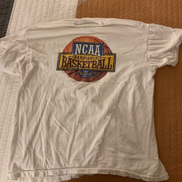 NCAA Basketball Shirt - Picture 2 of 2